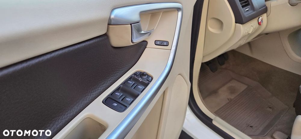 Volvo XC 60 D3 AWD Summum - 11