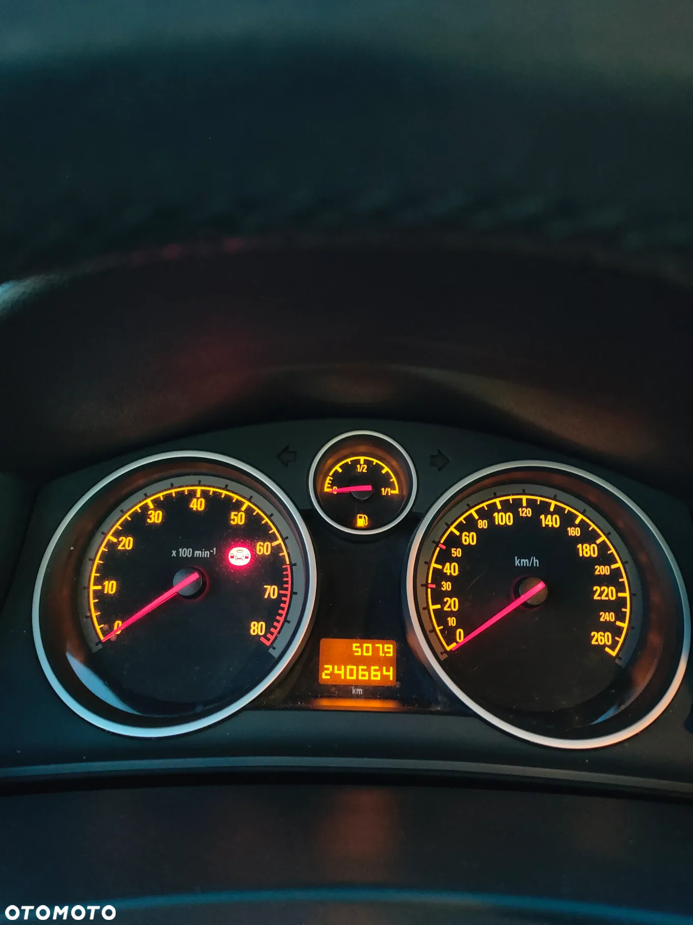 Opel Astra GTC 1.4 - 8
