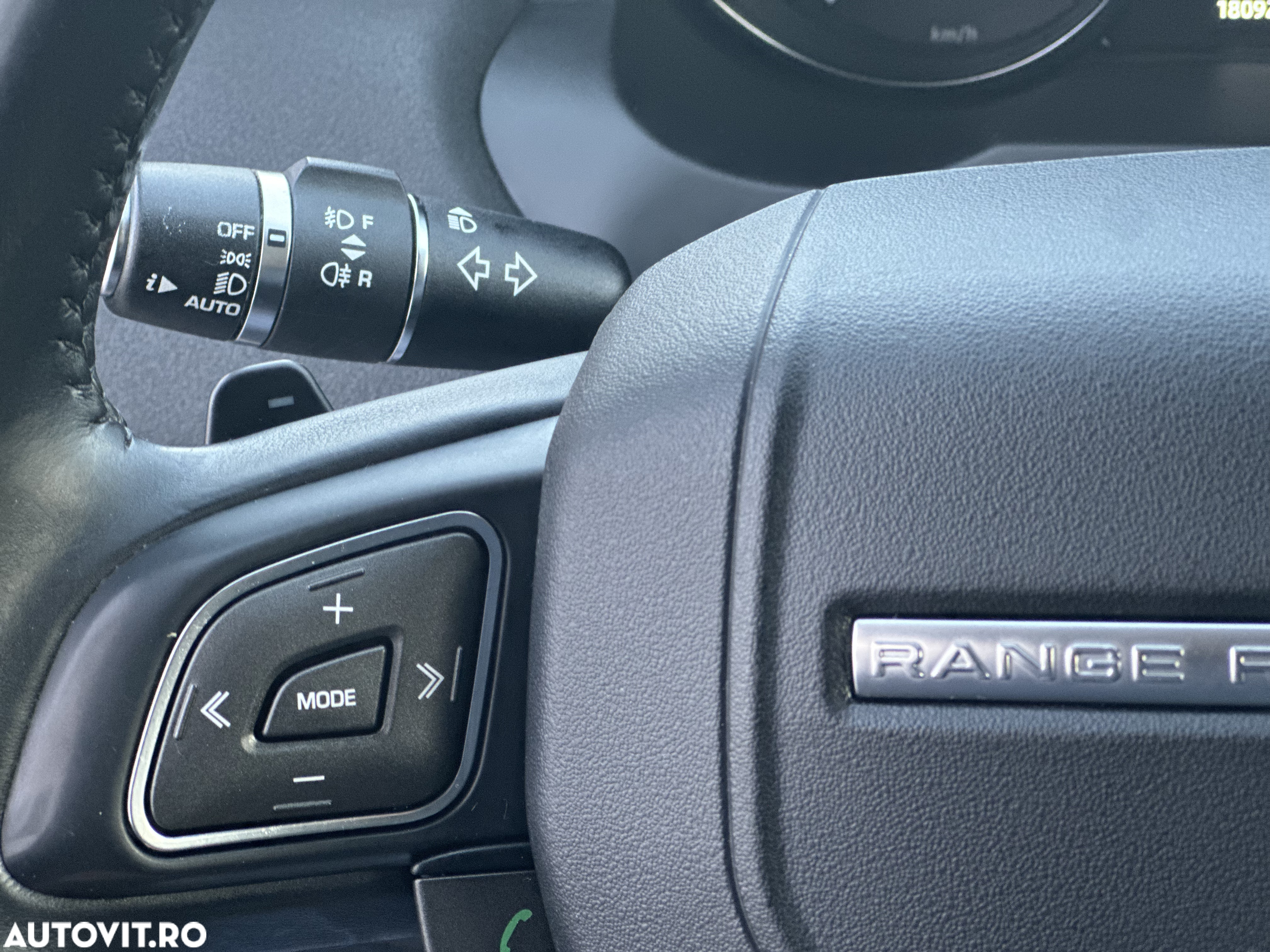 Land Rover Range Rover Evoque - 25