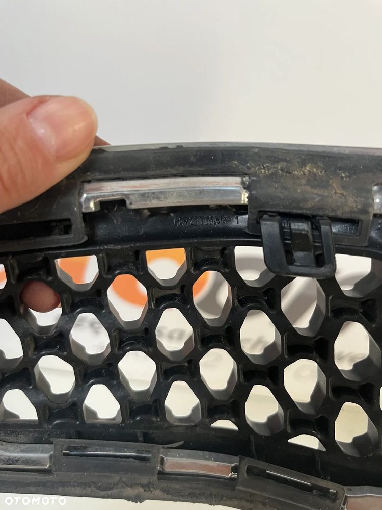 JEEP CHEROKEE  KRATKA MASKI 68323773ab,68323774ab,68323779ab - 8