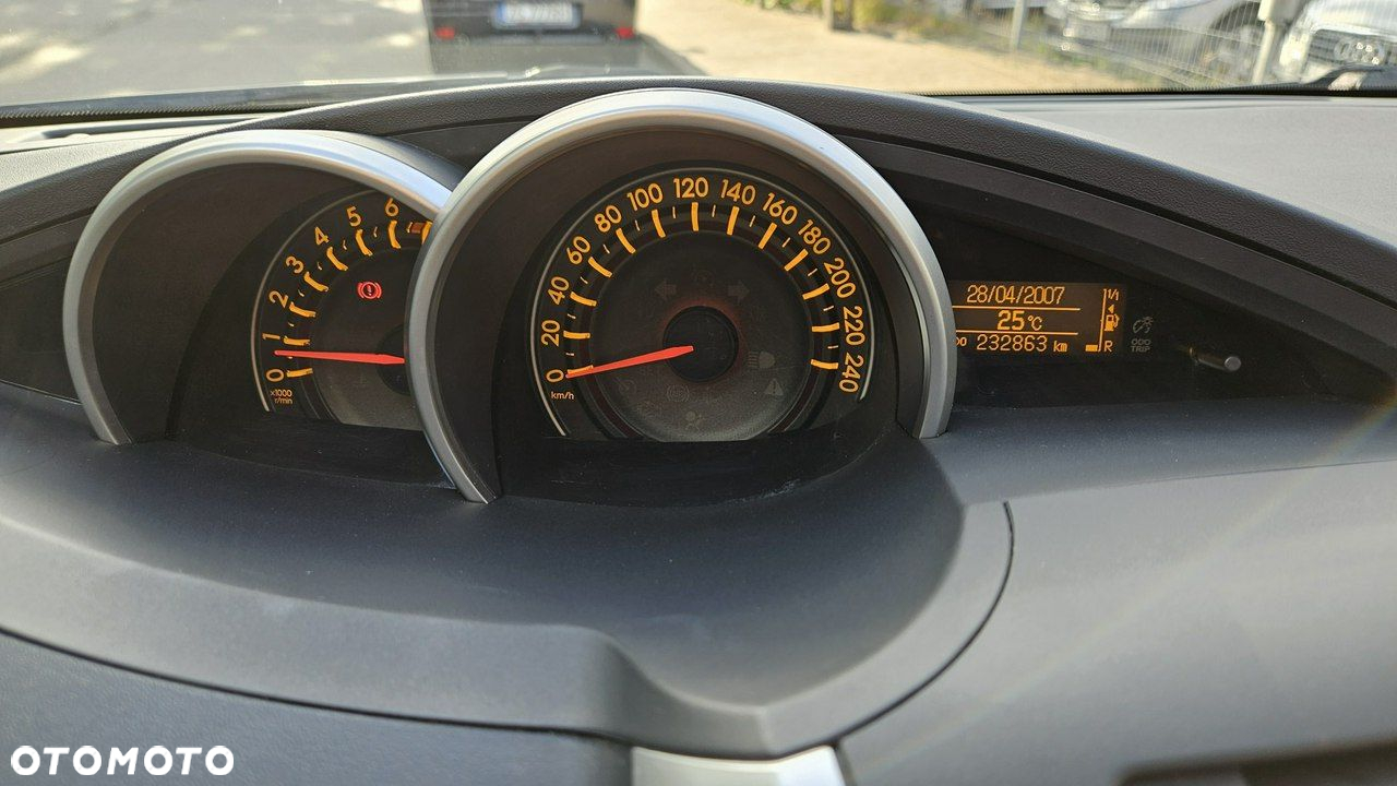 Toyota Verso 1.8 5-Sitzer Life - 35