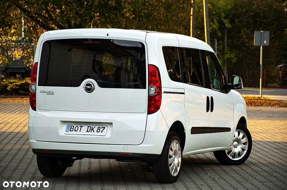Opel Combo 1.4 Cosmo Eu6 - 20
