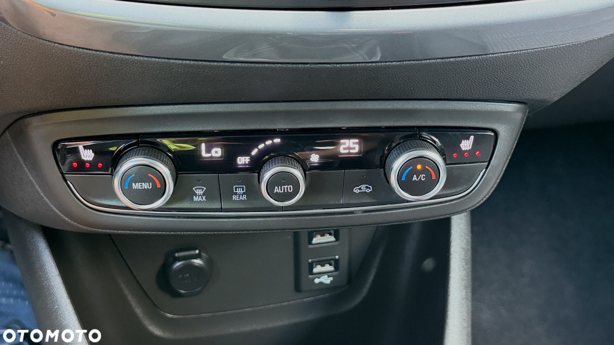 Opel Crossland X - 25