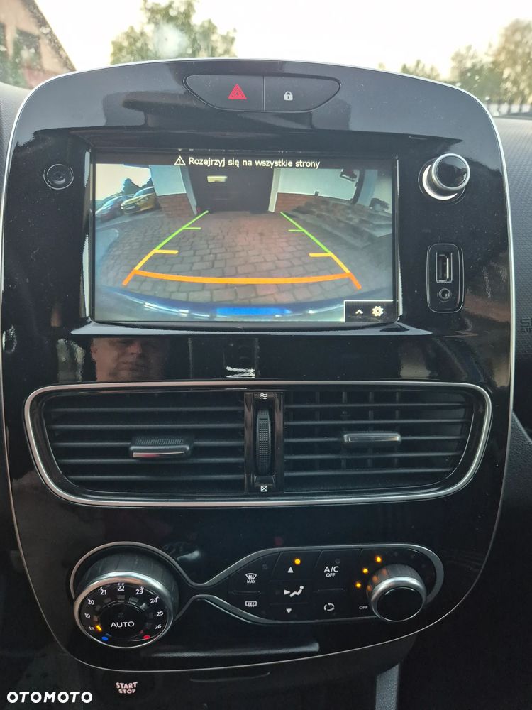 Renault Clio - 26