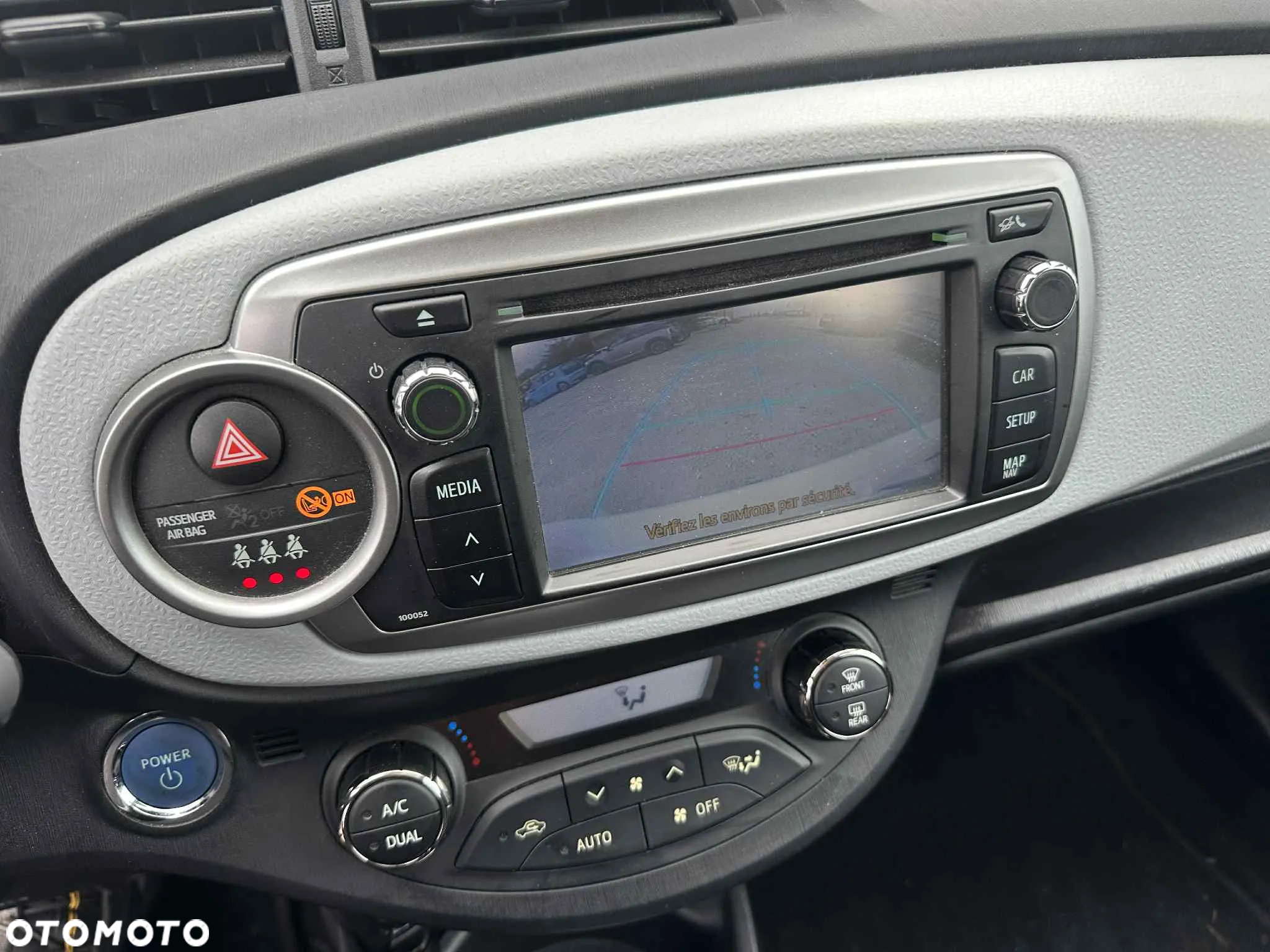 Toyota Yaris Hybrid 1.5 VVT-i - 16