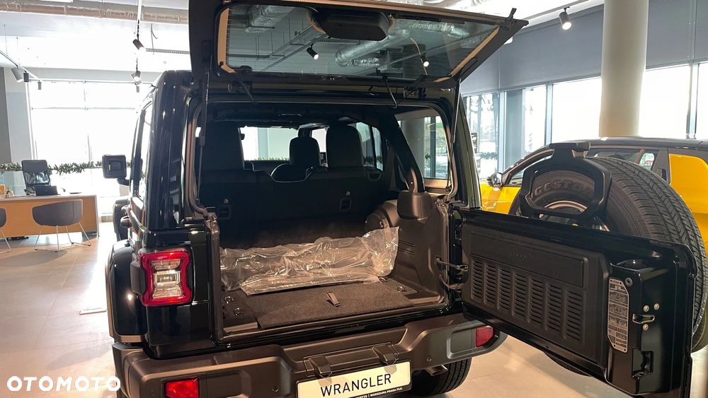 Jeep Wrangler Unlimited GME 2.0 Turbo Sahara - 18