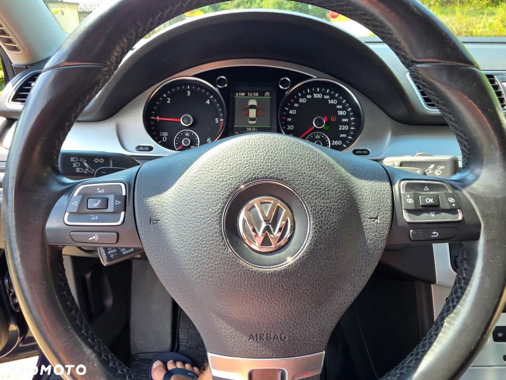 Volkswagen Passat 2.0 TDI 4Mot Highline DSG - 36