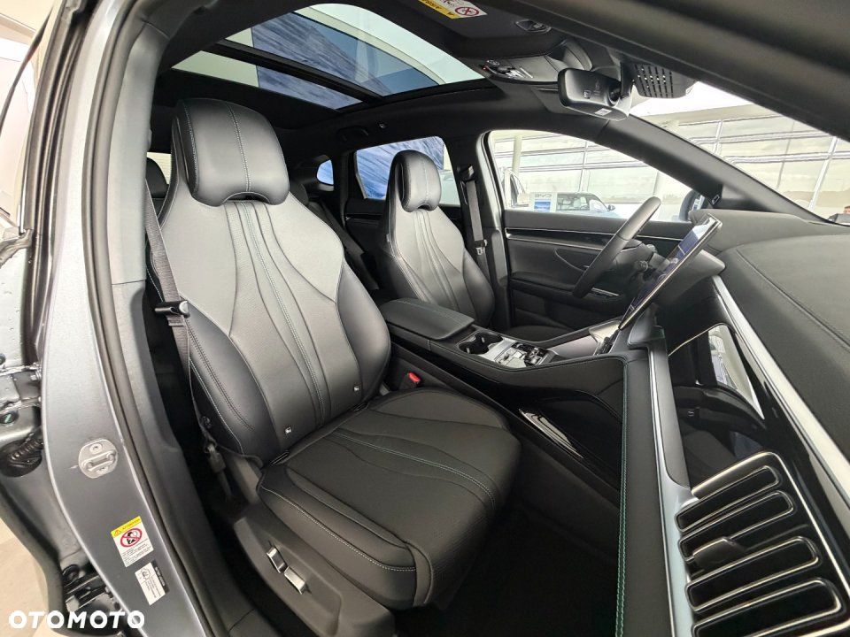 BYD Seal U - 8
