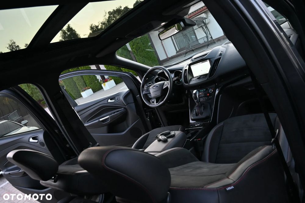 Ford Kuga 1.5 EcoBoost 4x4 ST-Line - 24