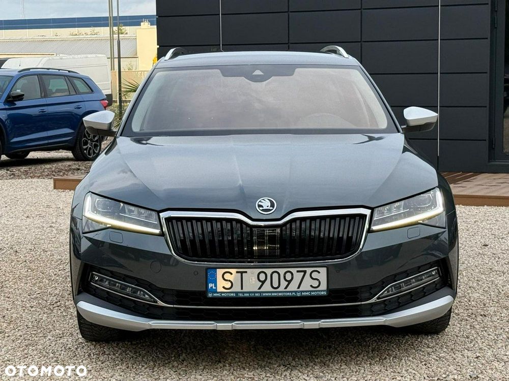 Skoda Superb 2.0 TDI SCR 4x4 Scout DSG - 9