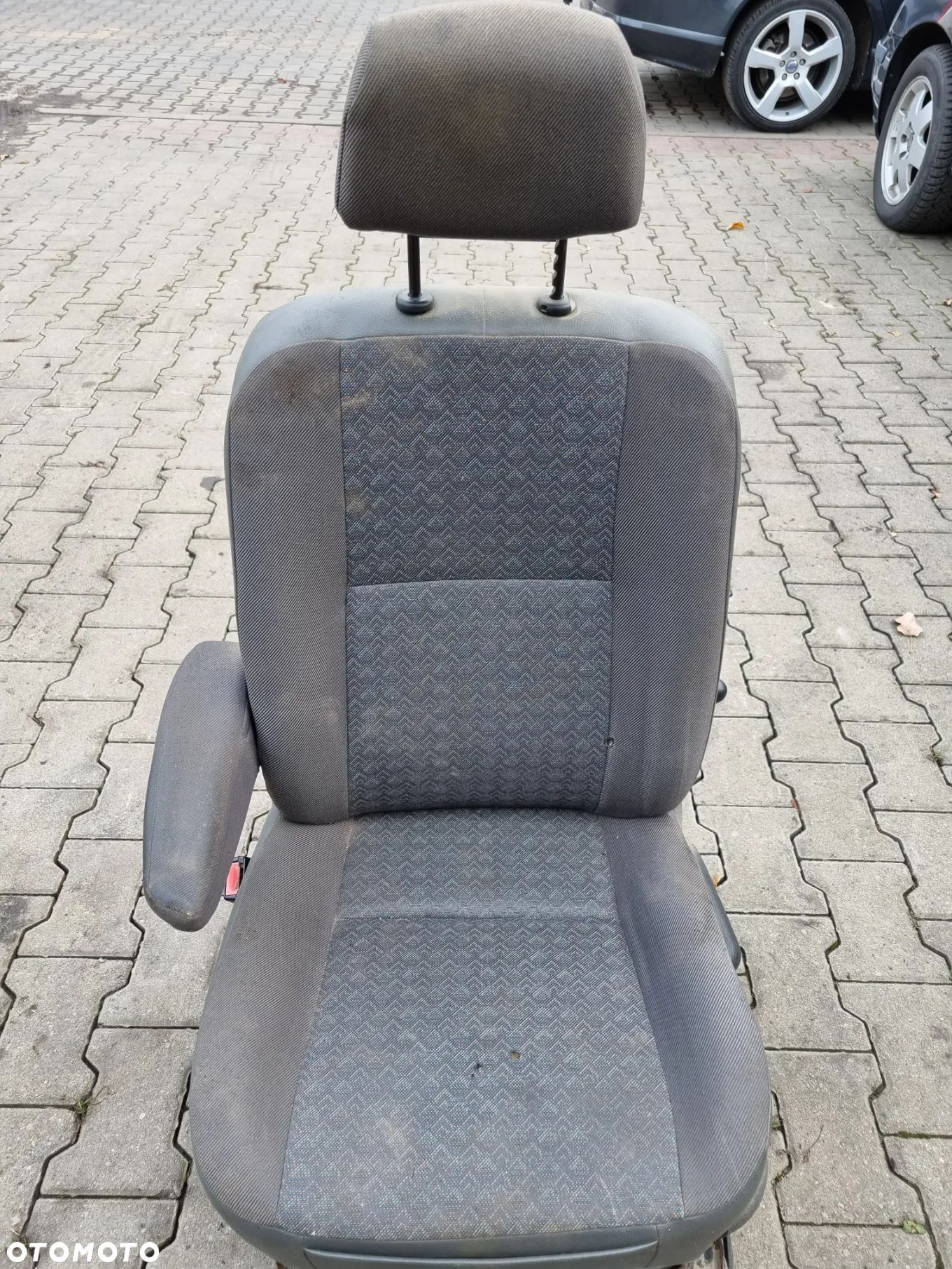 FOTEL KIEROWCY LEWY FORD TRANSIT CONNECT MK1  02r.+ - 1