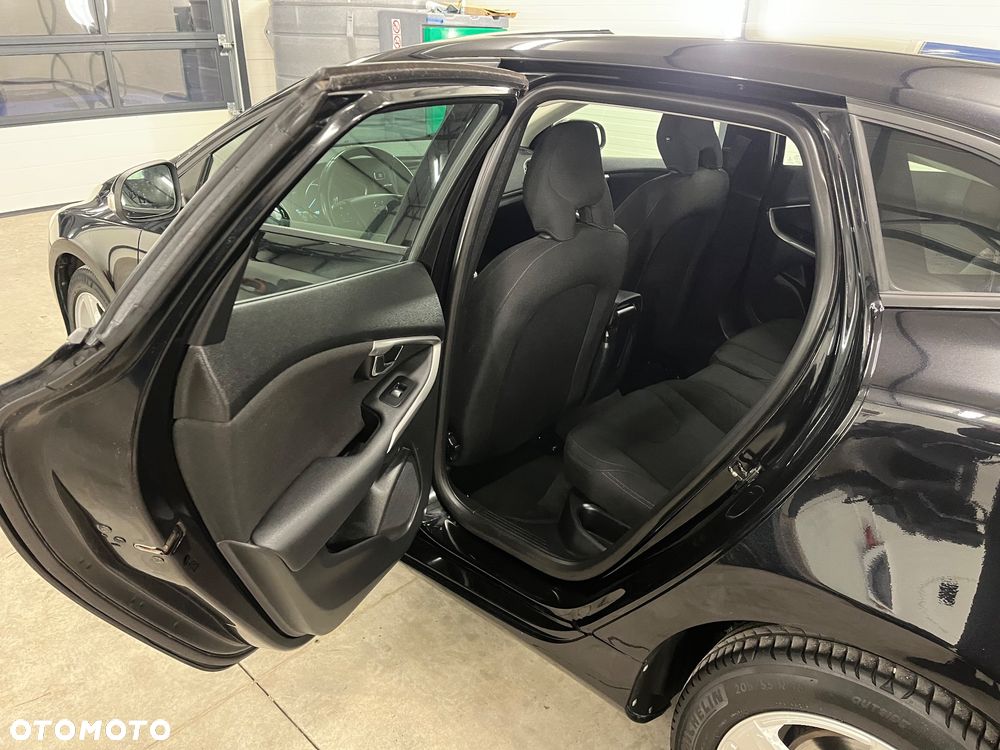 Volvo V40 D2 - 16