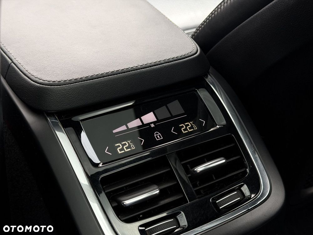 Volvo XC 90 - 17