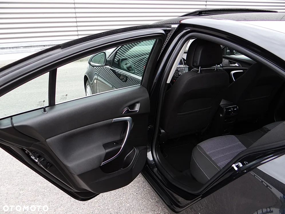 Opel Insignia 2.0 Turbo - 38