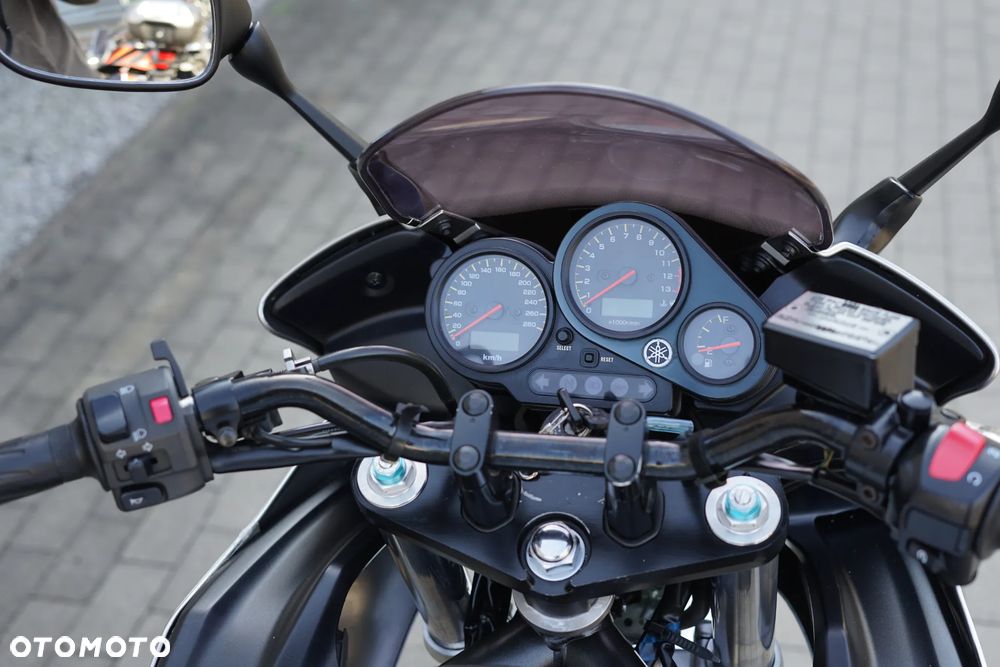 Yamaha FZS - 19