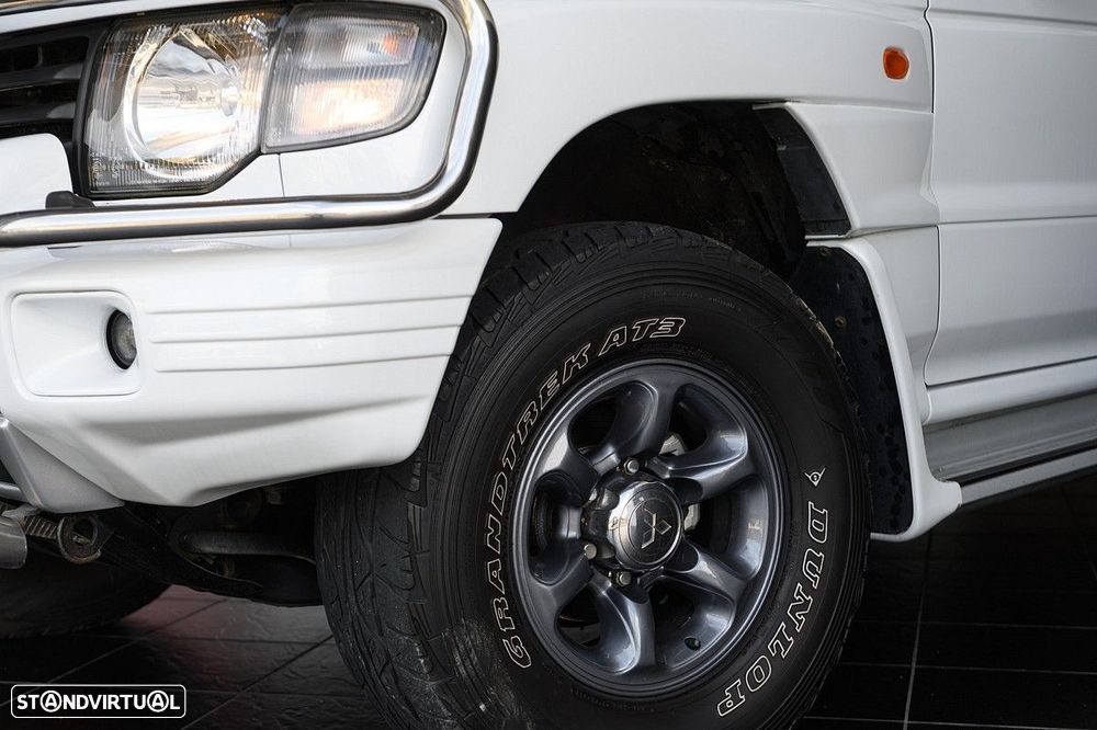 Mitsubishi Pajero 2.8 TD GLS - 10