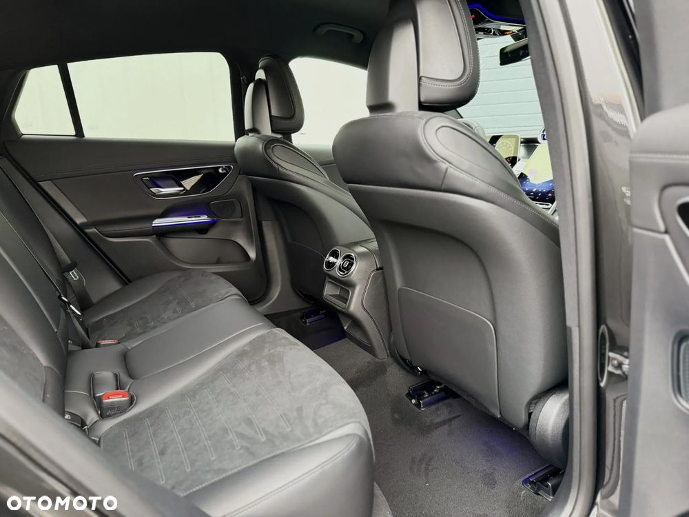 Mercedes-Benz GLC - 26