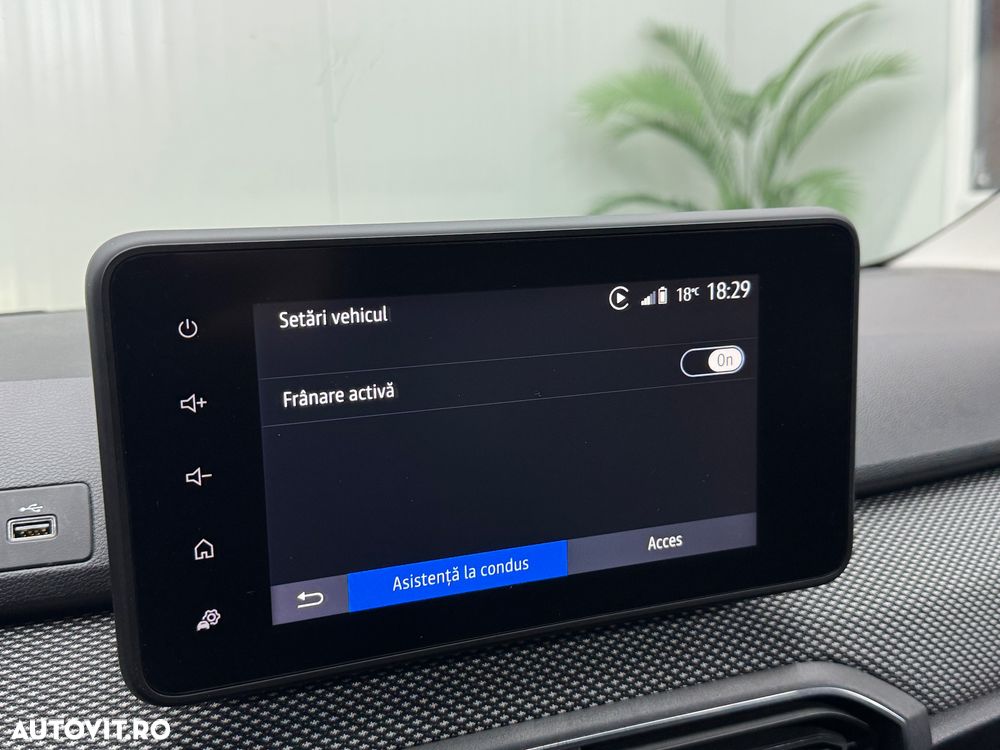 Dacia Logan TCe 90 MT6 Comfort - 17