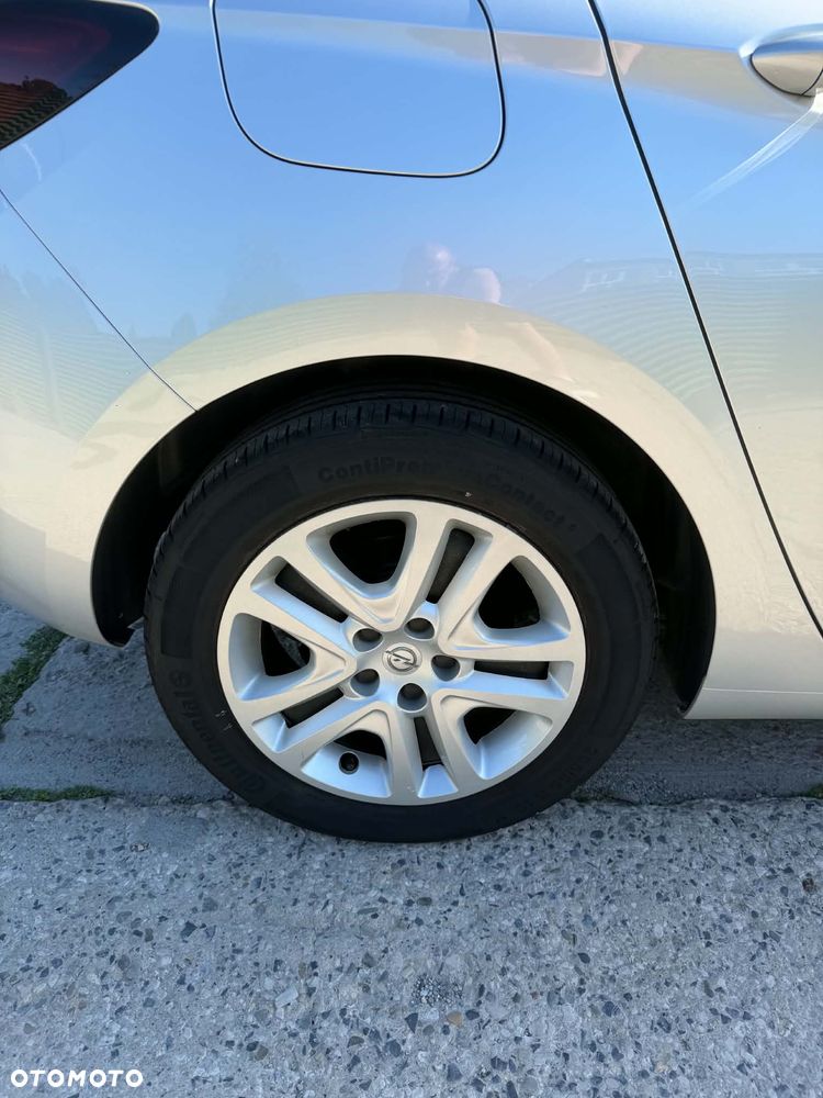 Opel Astra 1.4 T Enjoy - 18