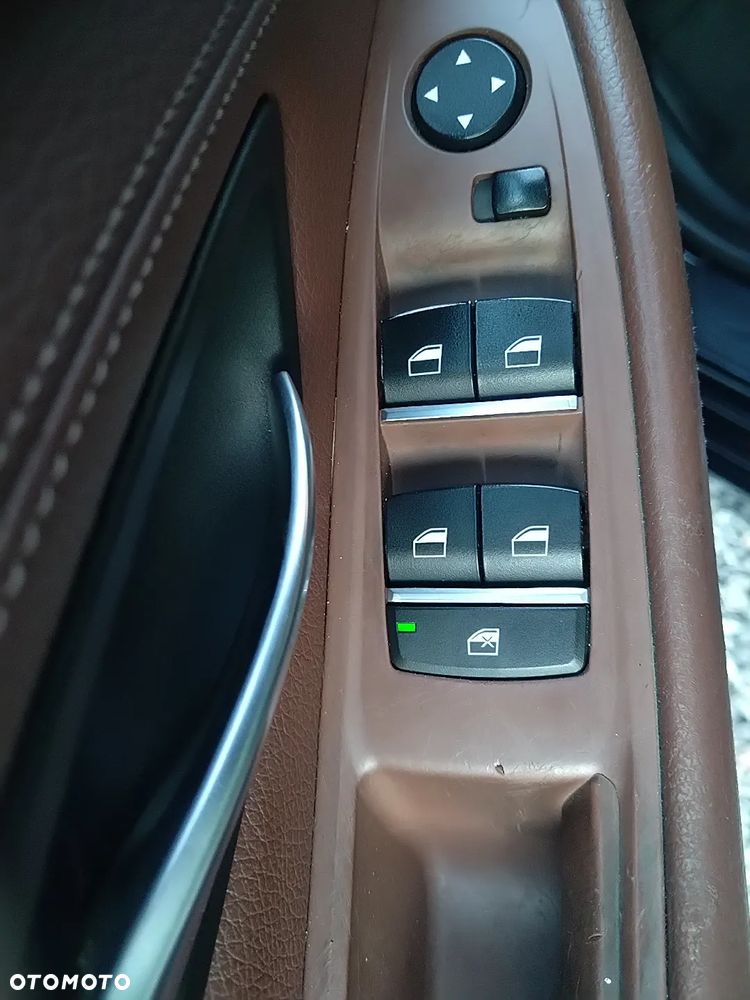 BMW Seria 5 530d xDrive - 19