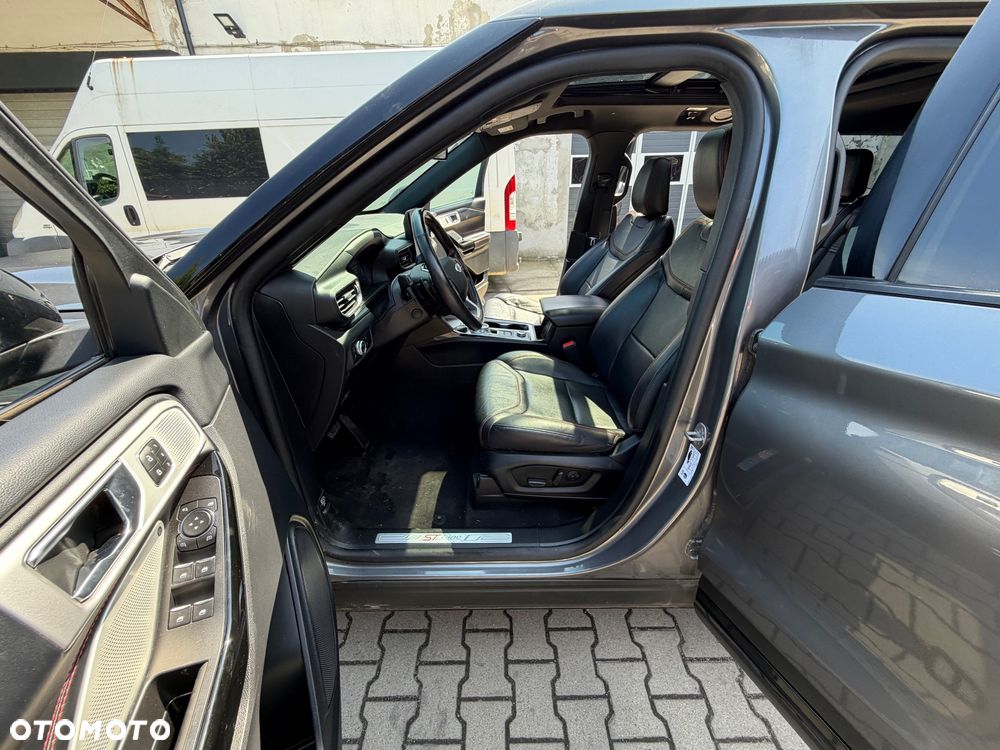 Ford Explorer - 15