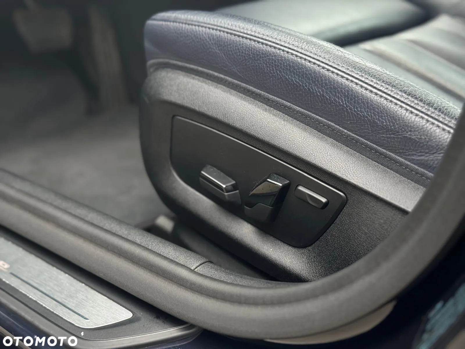 BMW Seria 5 540i xDrive Luxury Line - 14