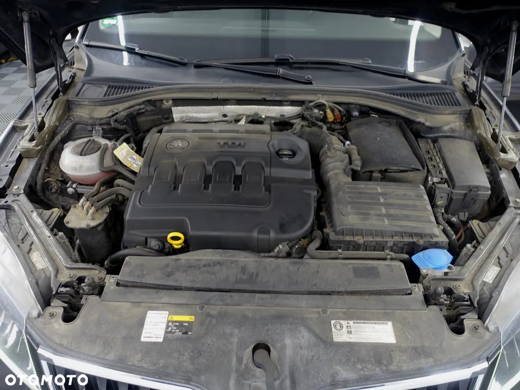 Skoda Superb 2.0 TDI Style DSG - 36