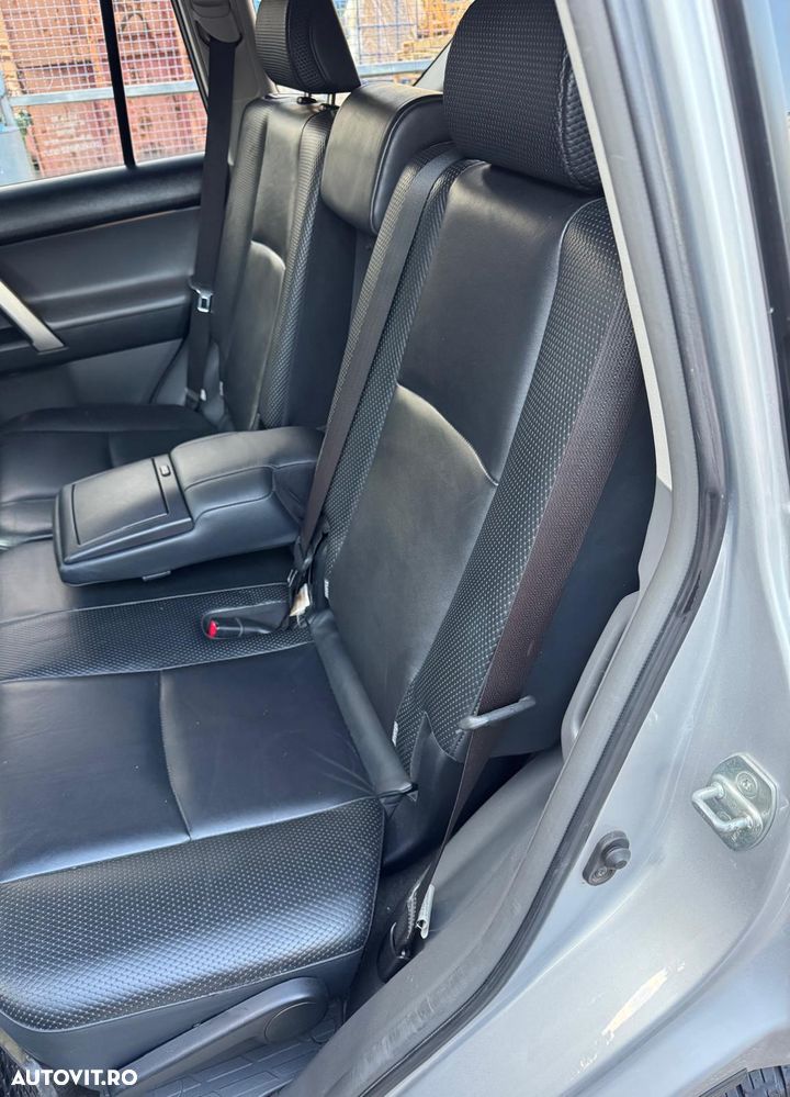 Toyota Land Cruiser 3.0l Turbo D-4D Aut. AVS Luxury - 7