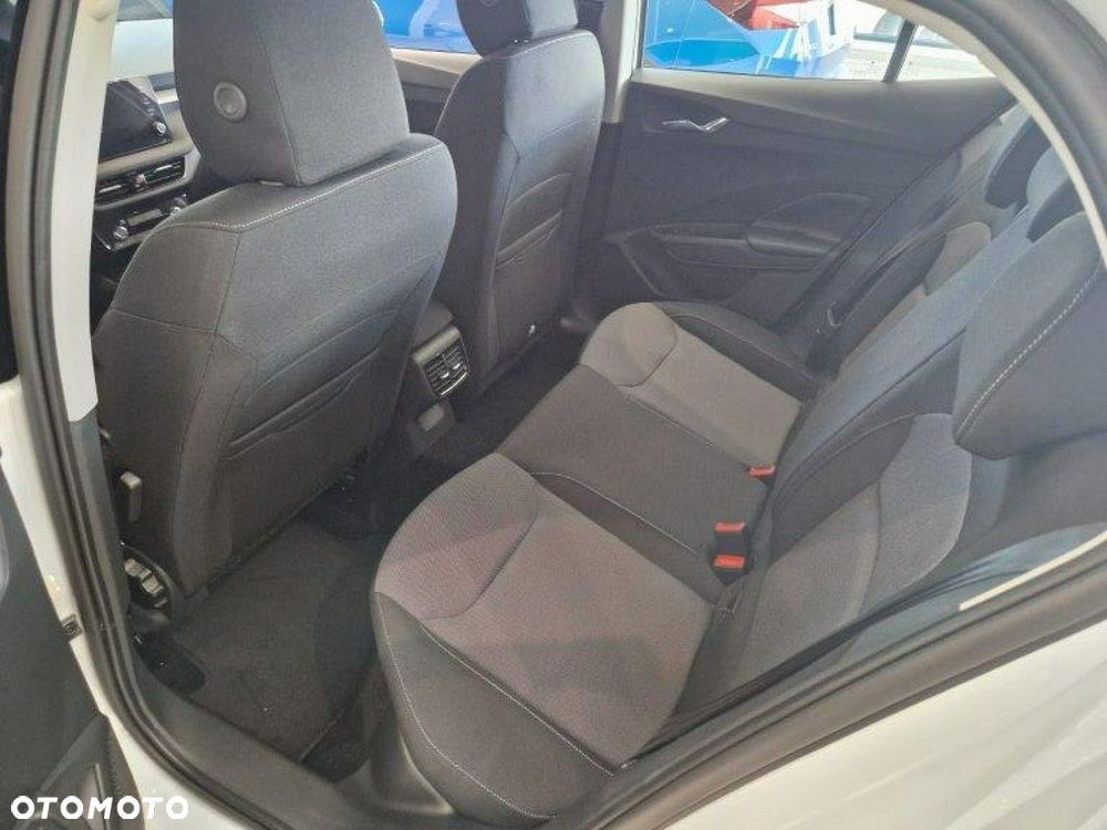 Skoda Fabia 1.0 TSI Drive DSG - 6