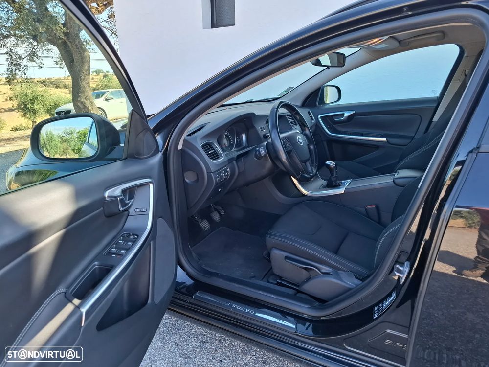 Volvo V60 2.0 D4 Kinetic Eco - 8