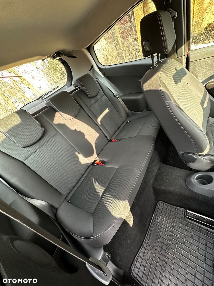 Renault Clio 1.2 16V Alize - 10