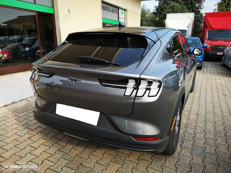 Ford Mustang Mach-E - 3