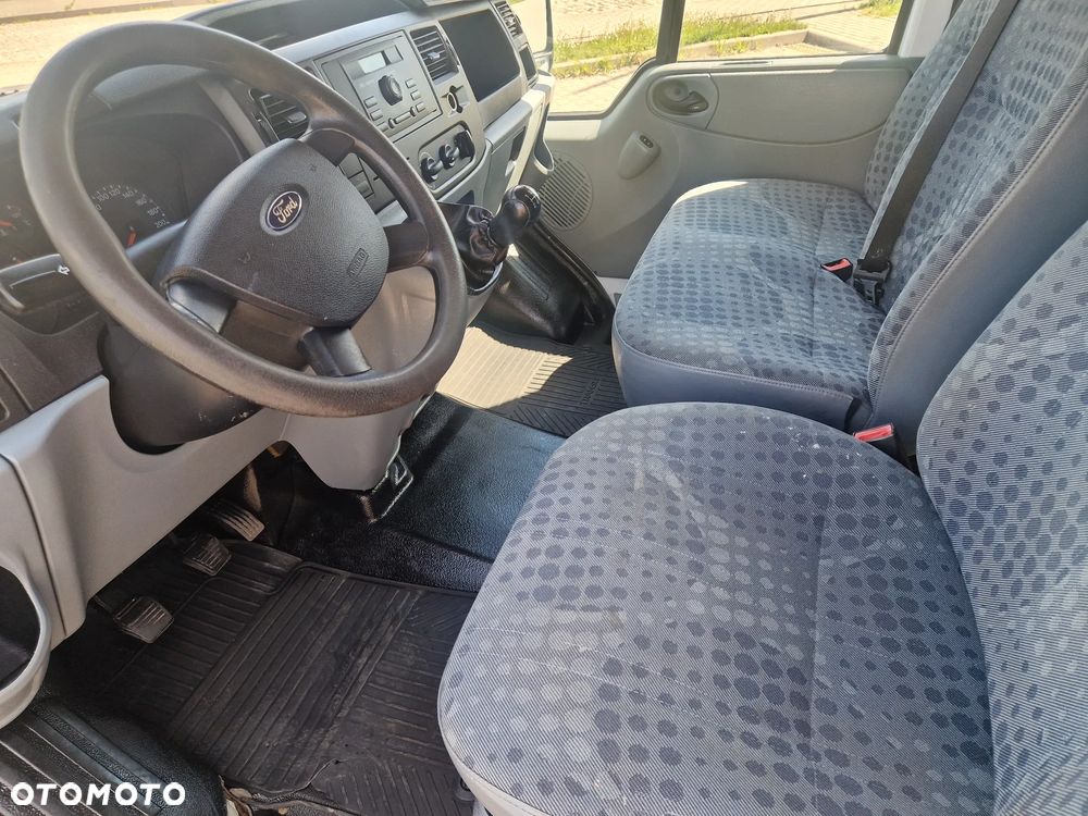 Ford Transit - 8