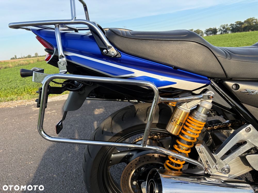 Yamaha XJR - 36