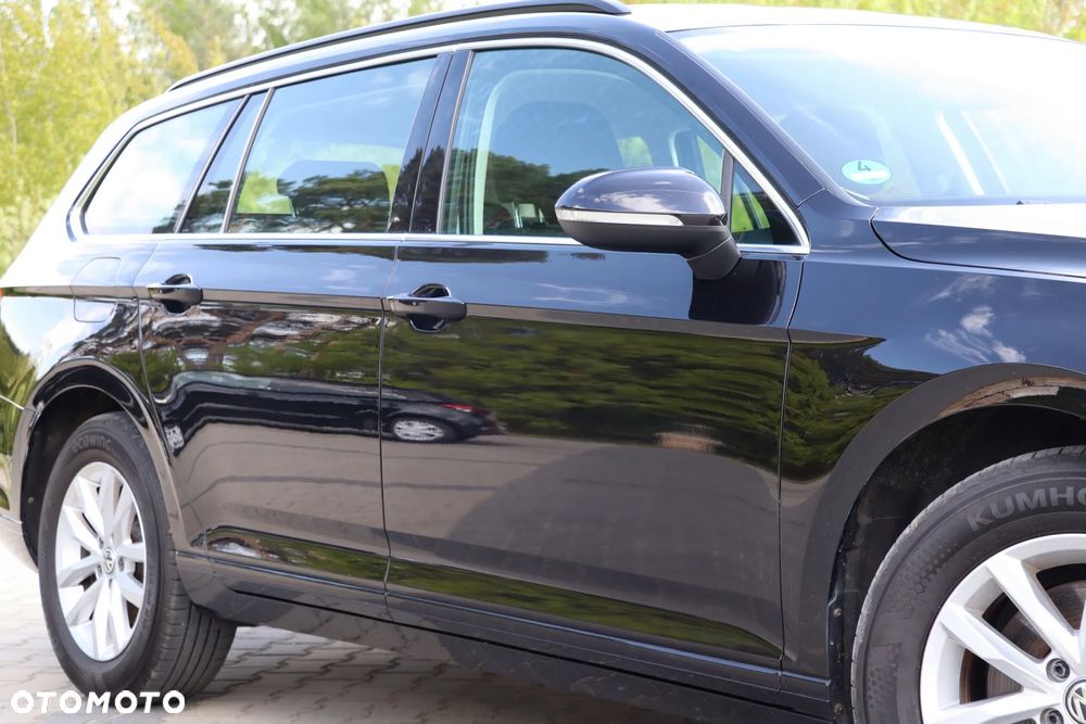 Volkswagen Passat Variant ver-variant-2-0-tdi-scr-dsg-comfortline - 11