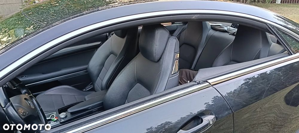 Mercedes-Benz Klasa E 250 CGI BlueEFFICIENCY Automatik Elegance - 33