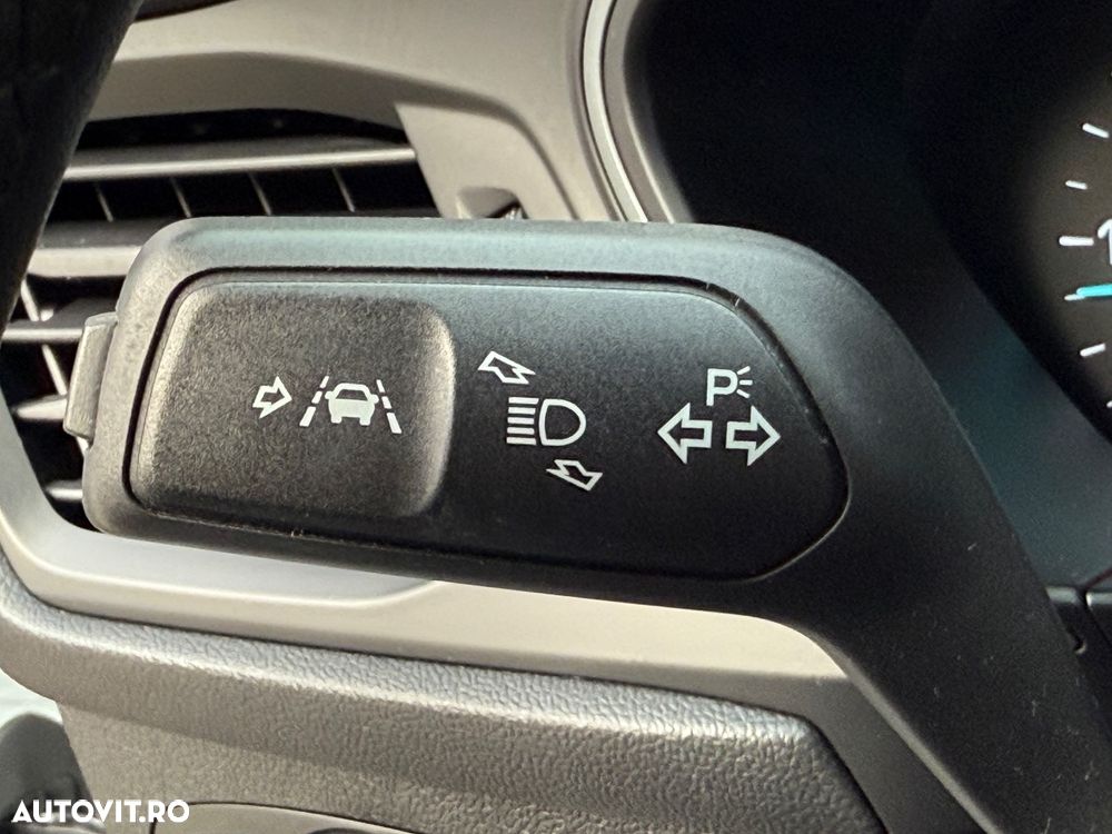 Ford Focus 1.5 EcoBlue Start-Stopp-System TITANIUM DESIGN - 14