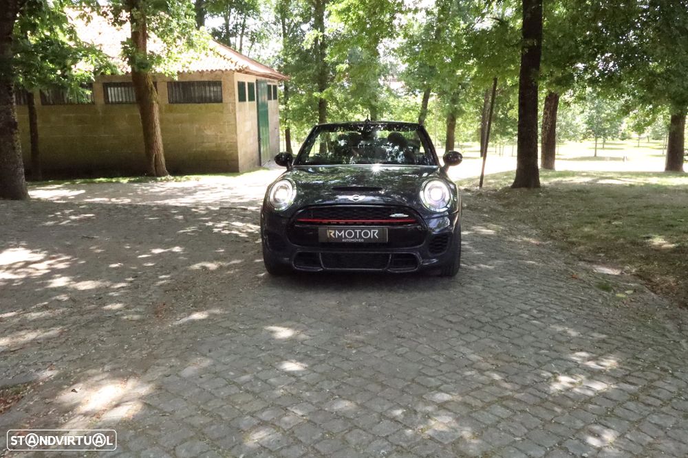 MINI Cabrio John Cooper Works - 18