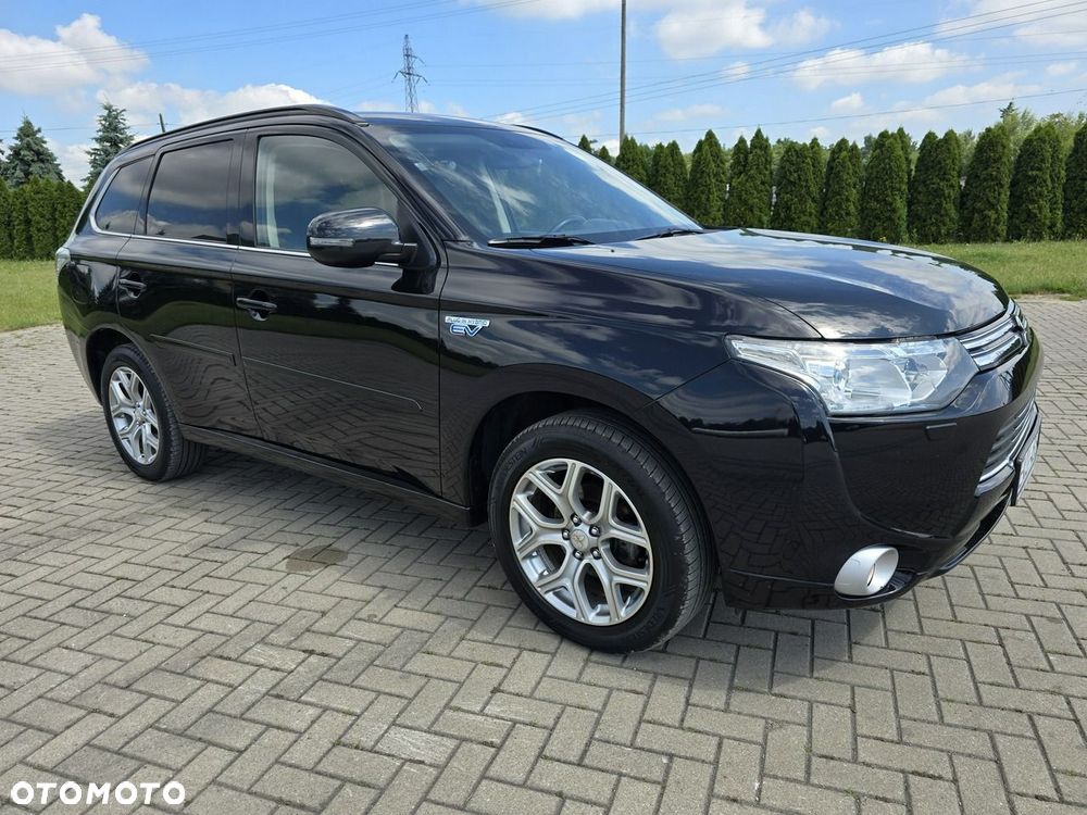 Mitsubishi Outlander - 4