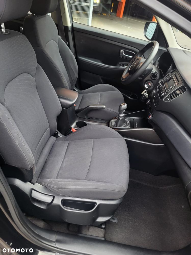 Kia Carens 1.7 CRDi 115 Dream-Team Edition - 7
