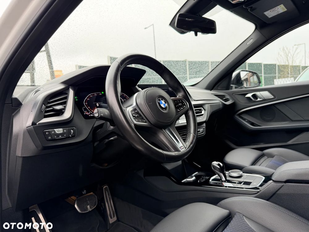 BMW Seria 1 120i M Sport - 17