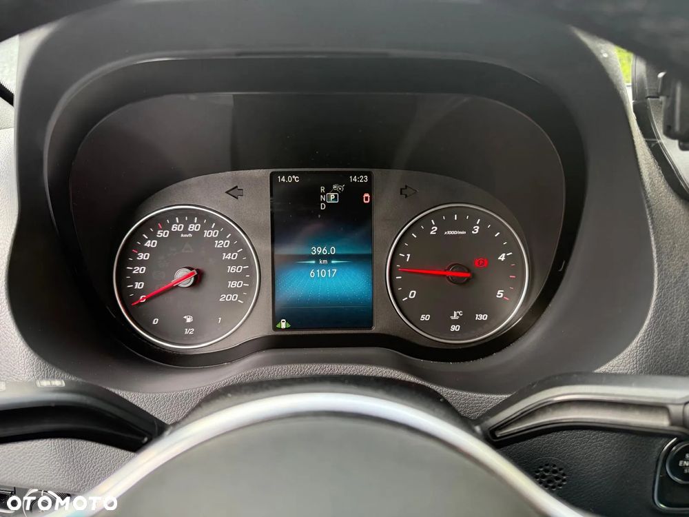 Mercedes-Benz SPRINTER - 16