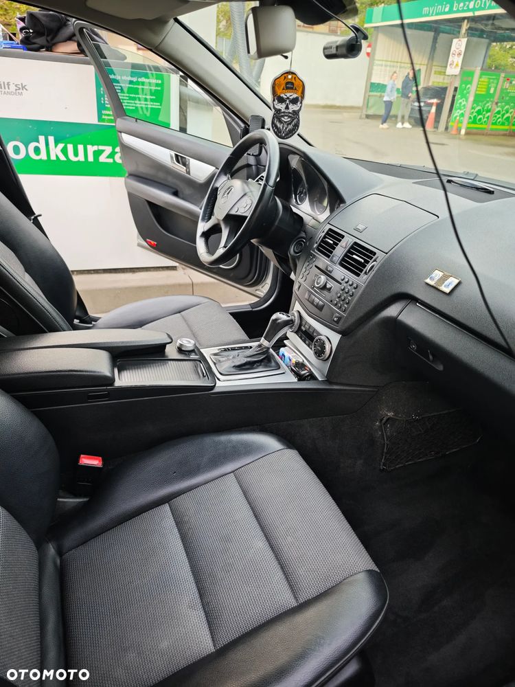 Mercedes-Benz Klasa C 250 CDI DPF Automatik BlueEFFICIENCY Avantgarde - 17