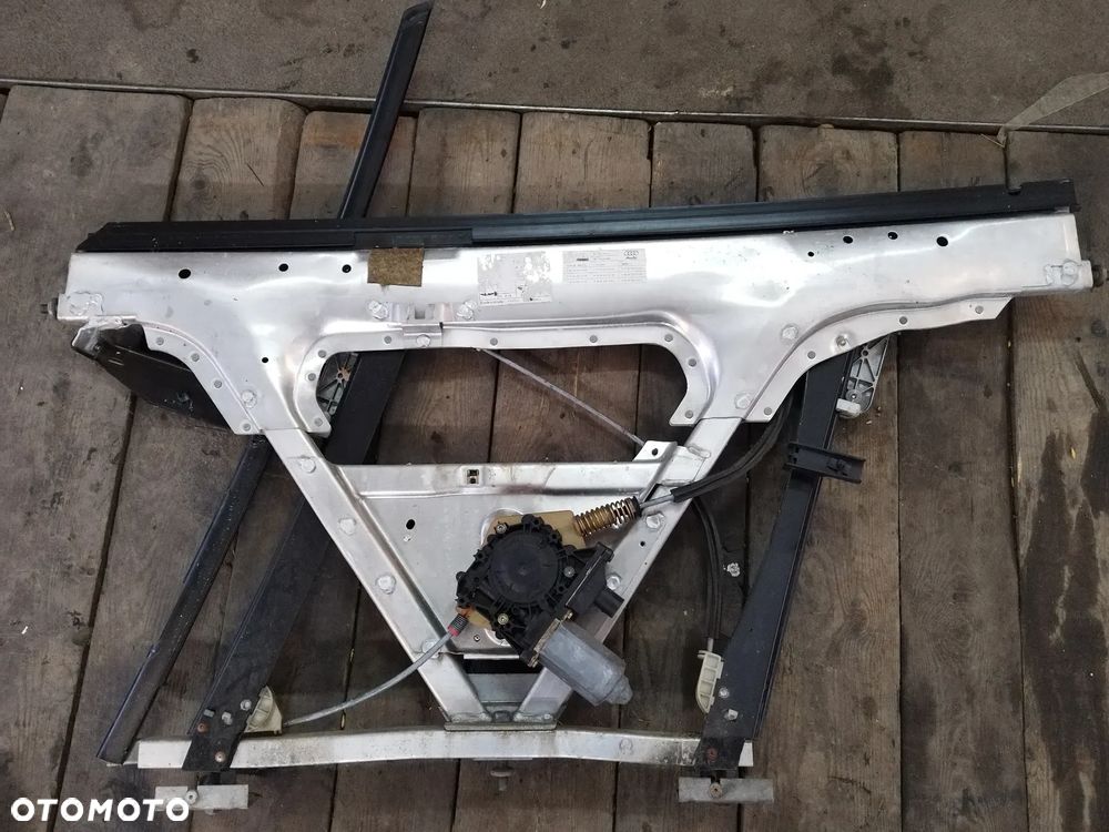 AUDI TT 8N CABRIO PODNOSNIK SZYB PRAWY - 2