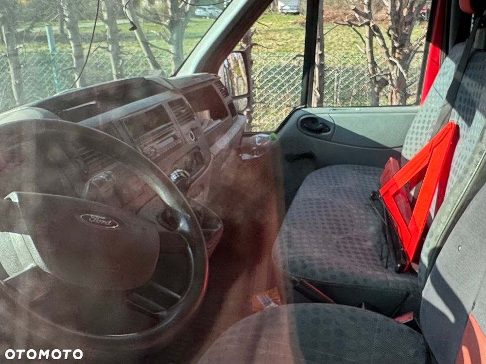 Ford Transit - 8