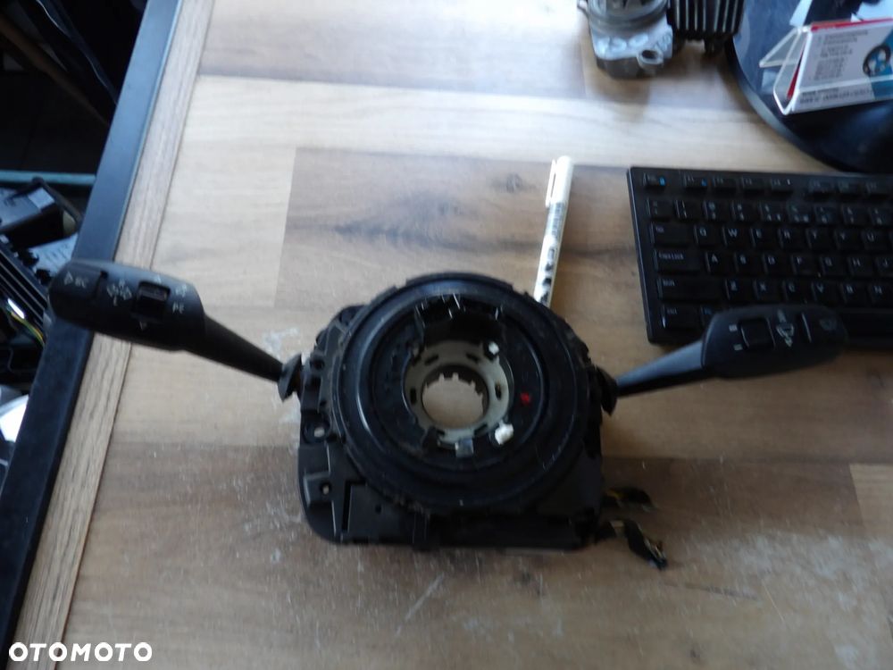 BMW - E87,E81,E91 - MANETKA - PRZEŁĄCZNIK KĄTA SKRĘTU - TAŚMA - 9121748 - 1