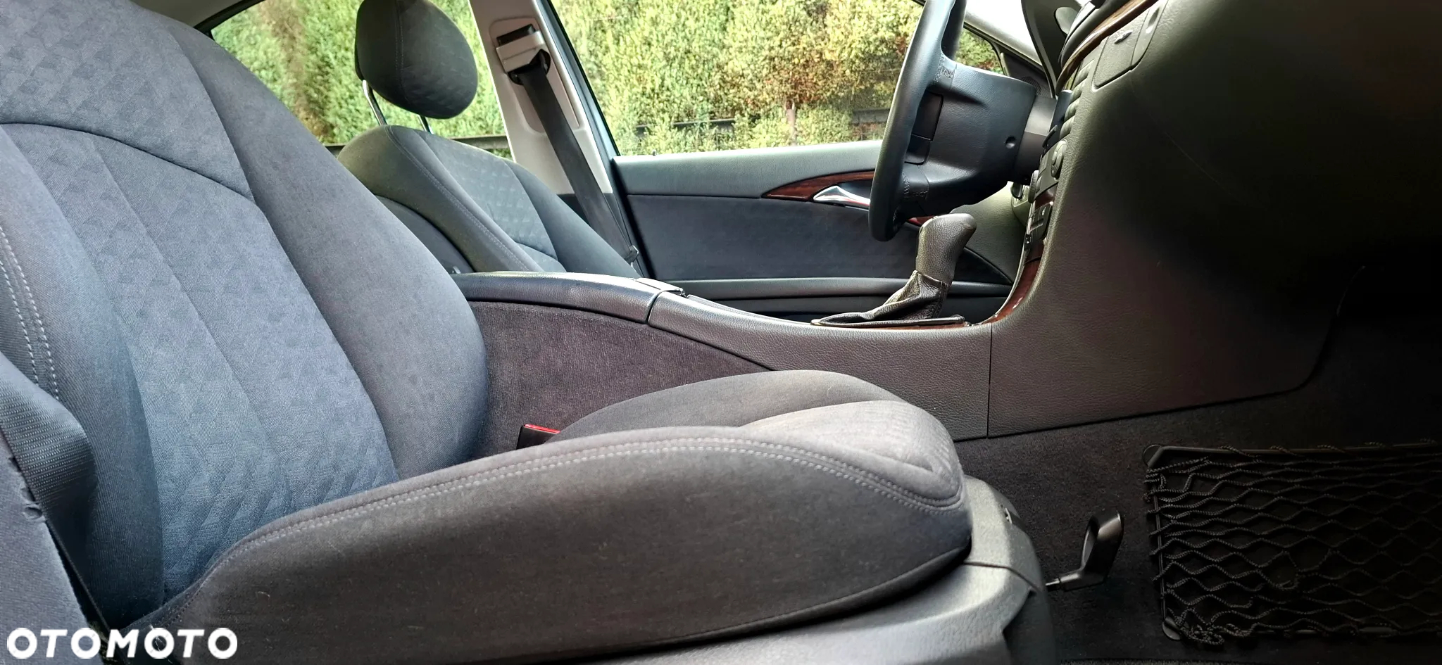 Mercedes-Benz Klasa E 320 Classic - 21