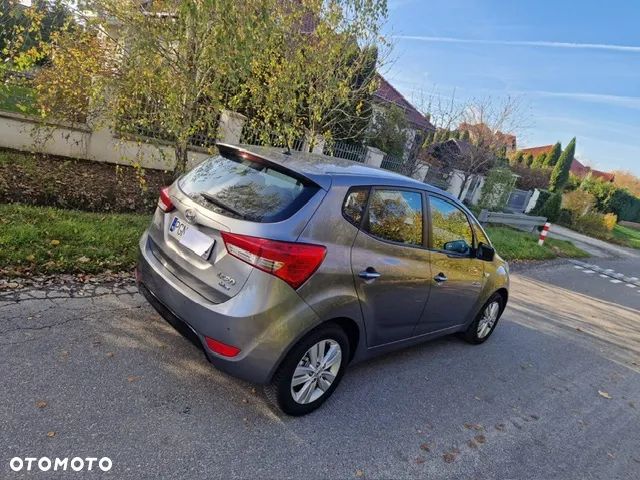 Hyundai ix20 1.6 CRDi blue YES Gold - 6