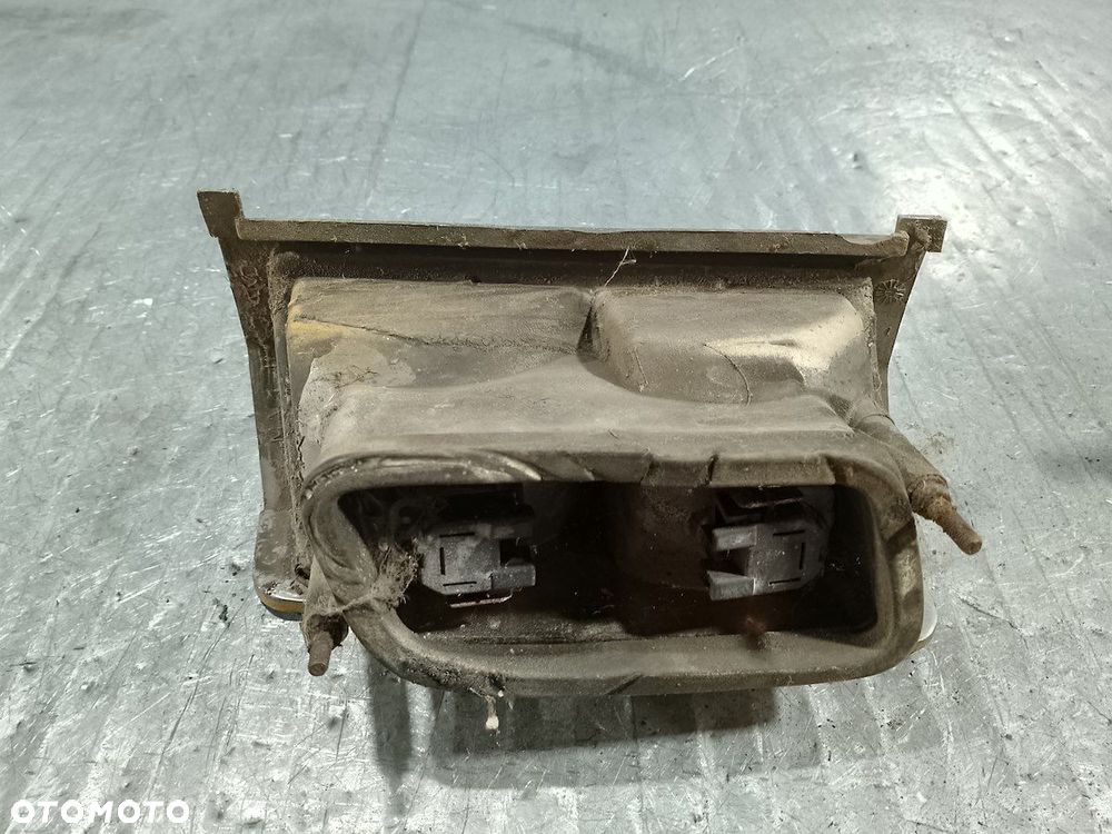 KIERUNKOWSKAZY PRZÓD KOMPLET FIAT 125P - 4