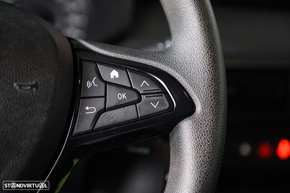 Dacia Sandero SCe 65 Essential - 32